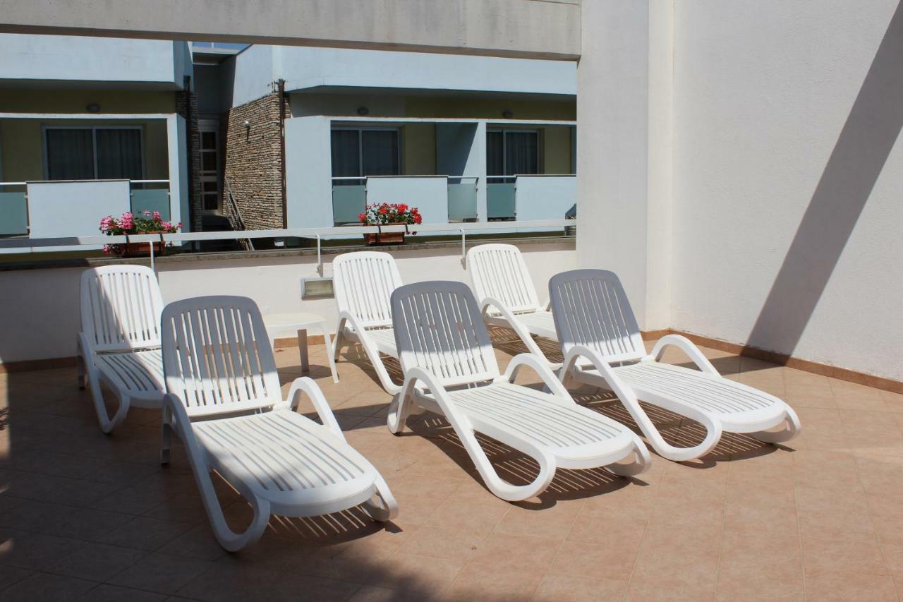 Hotel Mare Azzurro Terracina Exterior photo